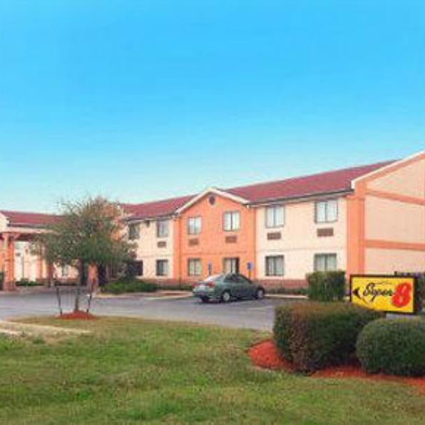 Super 8 by Wyndham Clinton/Jackson West
