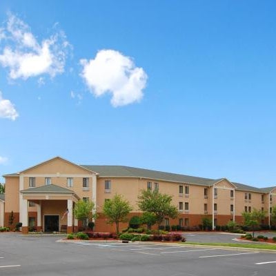 Spark by Hilton Winston-Salem University Thumbnail