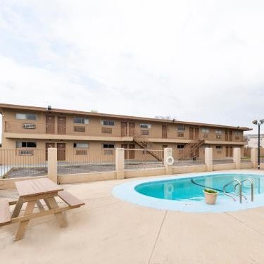 OYO Hotel San Antonio Lackland AFB/Seaworld Hwy 90 W Thumbnail