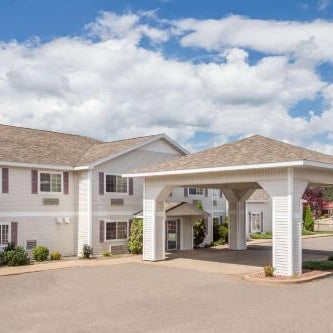 AmericInn by Wyndham Eagle River Downtown Thumbnail