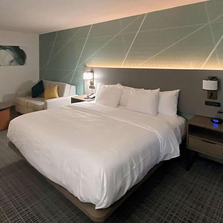 Comfort Inn & Suites Louisville Airport Fair & Expo Thumbnail