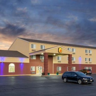 Super 8 by Wyndham Ottawa Thumbnail