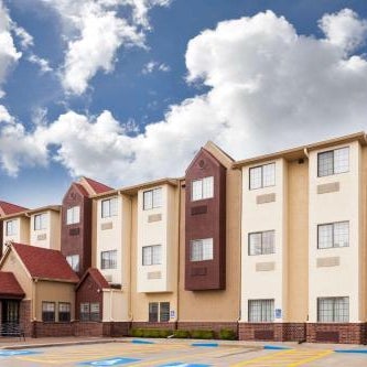 Days Inn by Wyndham near Kansas Speedway Thumbnail
