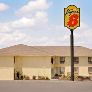 Super 8 by Wyndham Rock Port MO Thumbnail