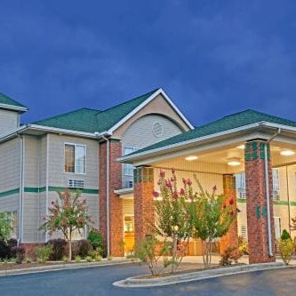 Super 8 by Wyndham Salisbury Thumbnail