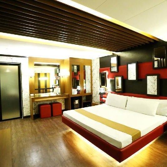 Victoria Court Cuneta Motorist Lodge Thumbnail