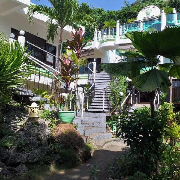 Turtle Inn Resort