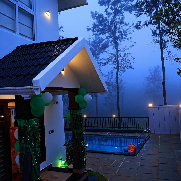 Pabis Luxurious Stay