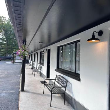 Star Gate Motel Thumbnail