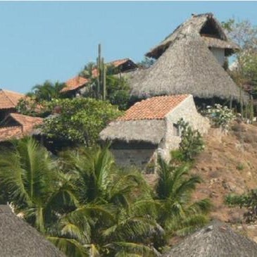 LA LOMA LINDA, Bungalows, Yoga and Feldenkrais, STARLINK INTERNET Thumbnail