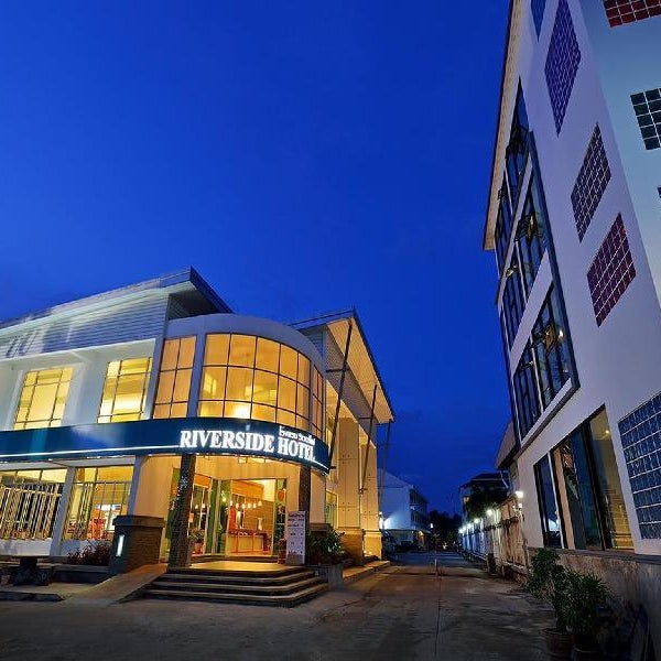 Riverside Hotel Thumbnail