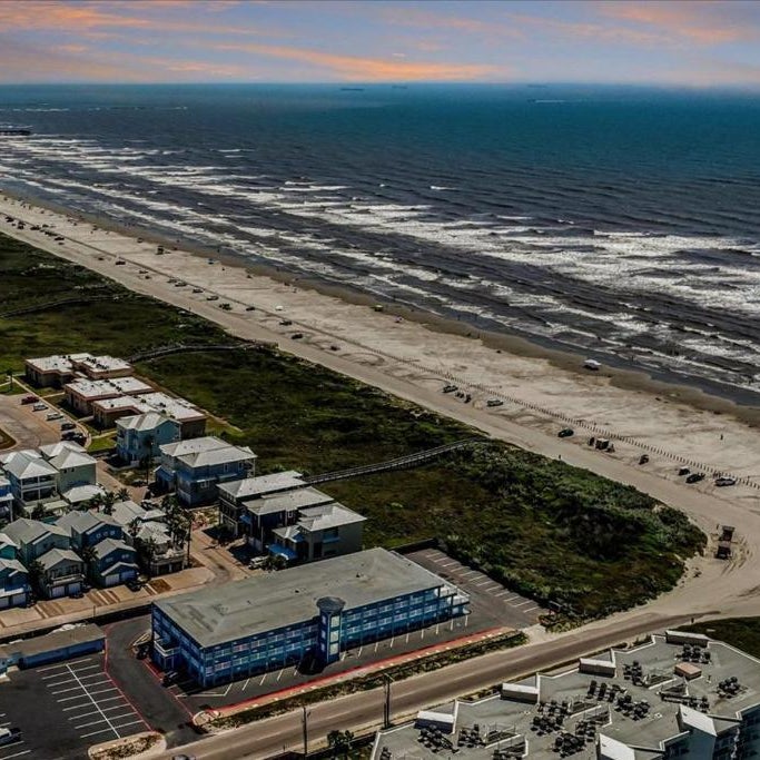 Seaside Boutique Hotel, Waves At Your Doorstep Thumbnail