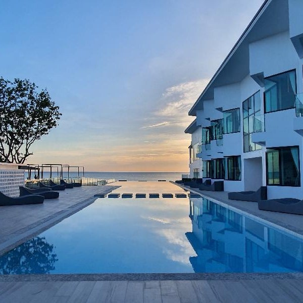 Rattana Pura Beach Resort