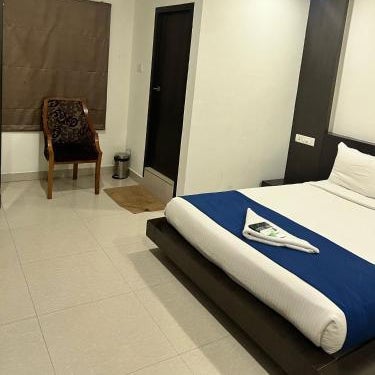 FabHotel Home Tree Service Apartment I - Valasaravakkam