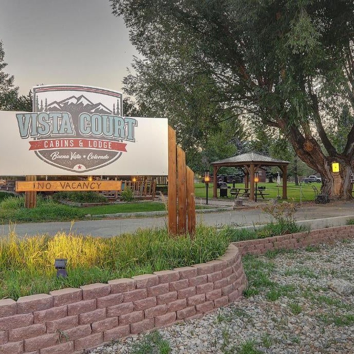 Vista Court Cabins & Lodge Thumbnail