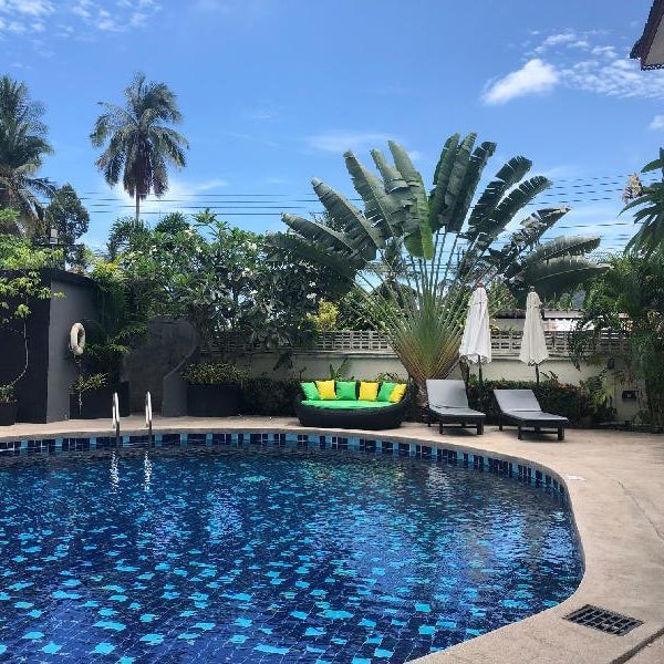 Tropical Palm Resort.