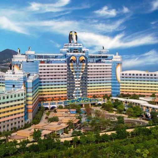 Chimelong Penguin Hotel