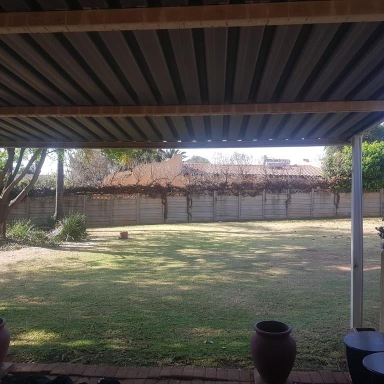 Relax in Nature Cottage Close to OR Tambo International Airport Thumbnail