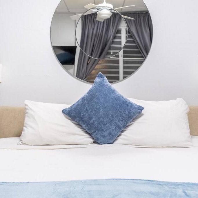 Prime Location at Condado Beach King Studio - Apt 4 Thumbnail