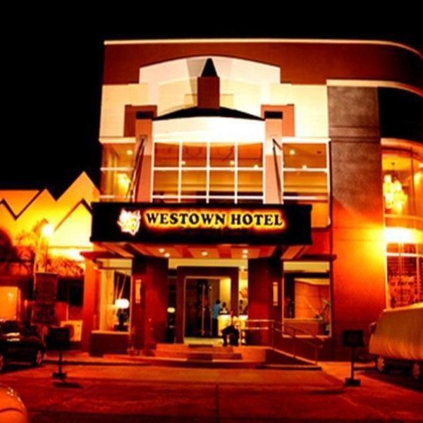 Mo2 Westown Hotel Mandalagan Thumbnail