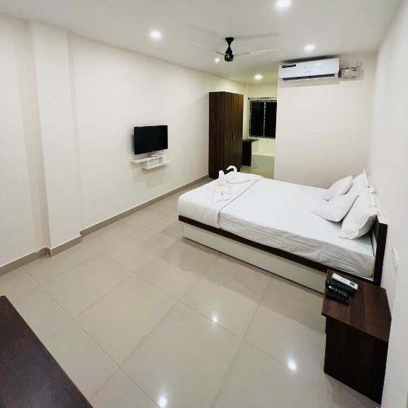 Heres Haut Residency Thumbnail