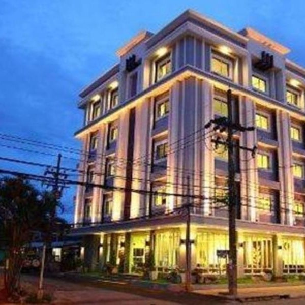 The White Pearl Hotel Thumbnail