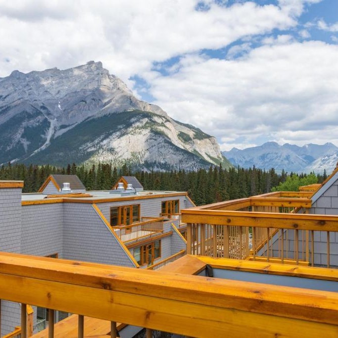 Hotel Canoe and Suites Thumbnail