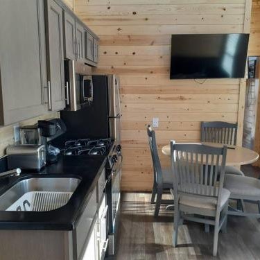 092 Star Gazing Tiny Home near Grand Canyon South Rim Sleeps 8 Thumbnail