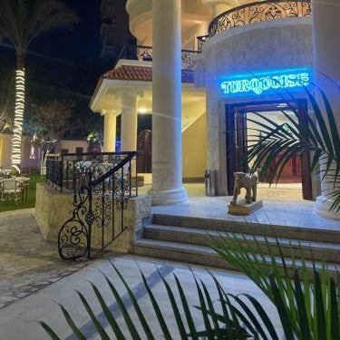 Turquoise Pyramids palace Thumbnail