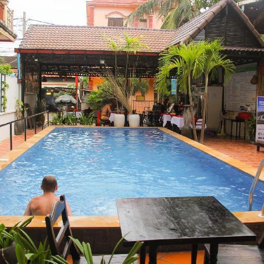 Tropical Breeze Guesthouse Thumbnail