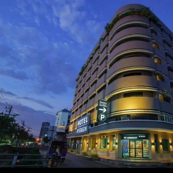 Hi Season Hotel Thumbnail
