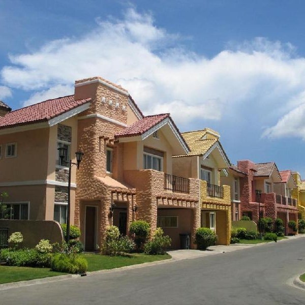 Crown Regency Suites And Residences - Mactan Thumbnail