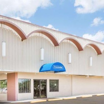 Travelodge by Wyndham Shreveport LA Thumbnail