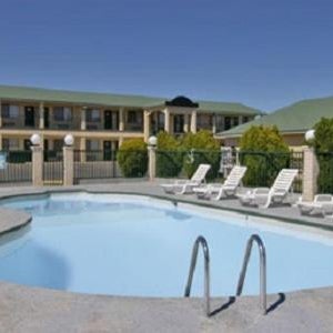Days Inn by Wyndham Snyder Thumbnail