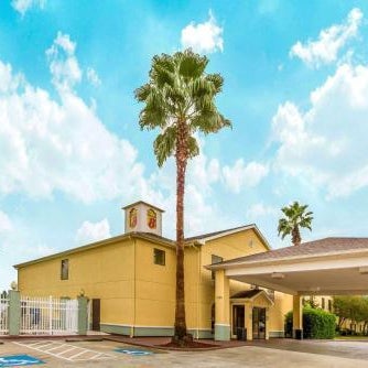 Super 8 by Wyndham Lake Charles/Sulphur Thumbnail