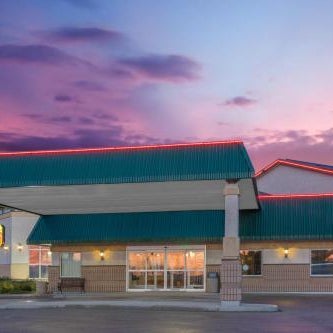 Super 8 by Wyndham Portage La Prairie MB Thumbnail