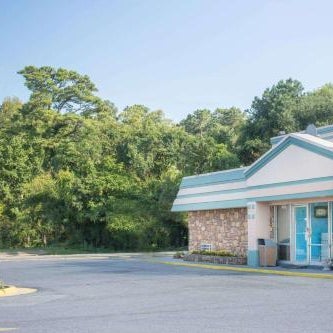 Super 8 by Wyndham Durham/University Area NC Thumbnail