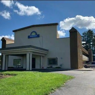 Days Inn by Wyndham Bellville Mansfield Thumbnail