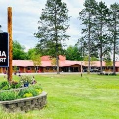 Hiawatha Lodge Inn Thumbnail