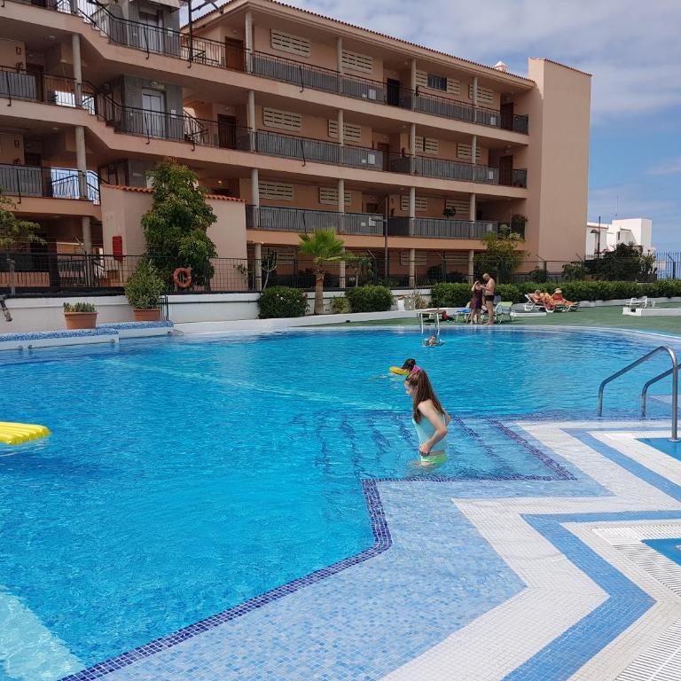 Los Cristianos to enjoy, relax and live the ocean!