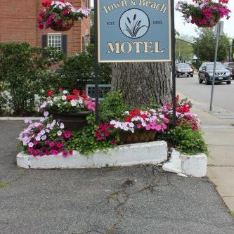 Town & Beach Motel Thumbnail