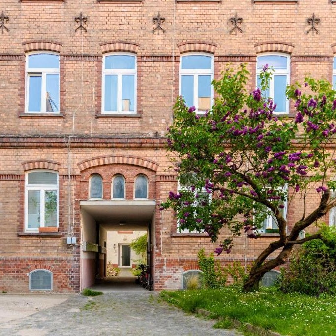 Home by Doni I serviced apartments I ruhig I zentral nahe RMCC, Staatsheater & Landtag Thumbnail