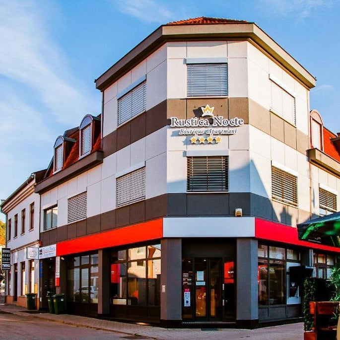 Rustica Nocte Boutique Apartments