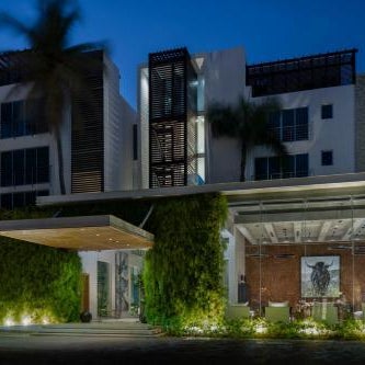 The Ocean Club, a Luxury Collection Resort, Costa Norte Thumbnail