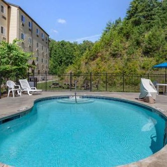 Microtel Inn & Suites By Wyndham Sylva Dillsboro Area Thumbnail