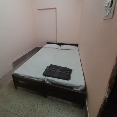 Hotel Radhika palace 
