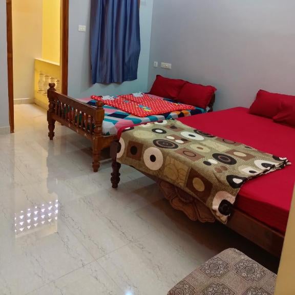 VJ VILLA HOME STAY ORANGE DOUBLE COT ROOM Thumbnail