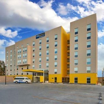 City Express by Marriott Cancun Aeropuerto Thumbnail