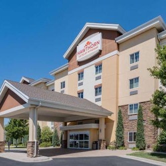 Hawthorn Suites by Wyndham Williston Thumbnail