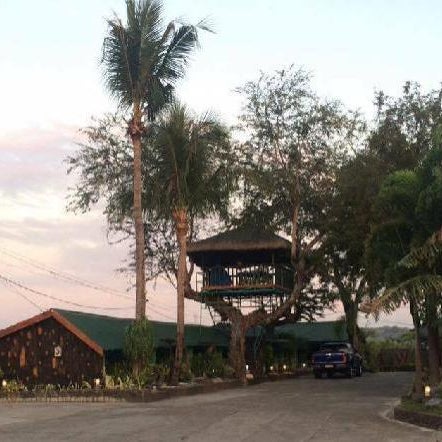 Green Meadows Hotel & Restaurant